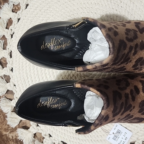 Cheeta Print ankle boot - Picture 3 of 5